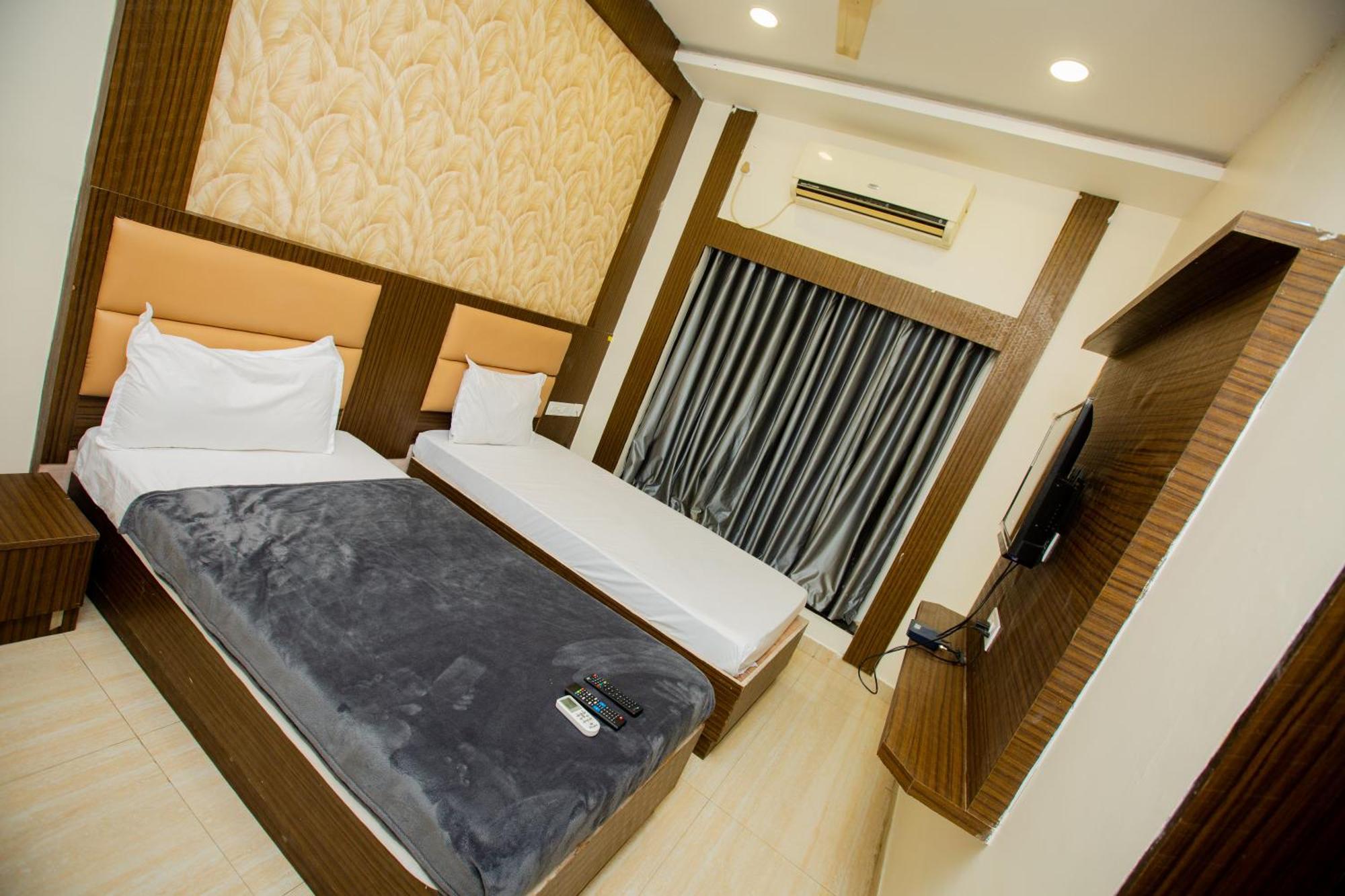 The Park Avenue Hotel - Business Class Hotel Near Central Railway Station Chennai Periyamet Ngoại thất bức ảnh